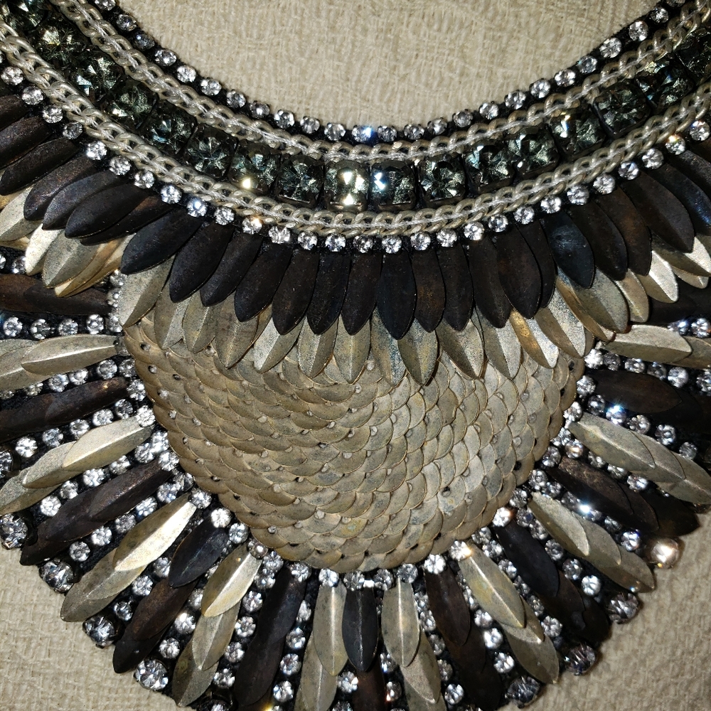 Nieman Marcu Necklace choker
